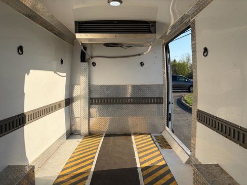 Used 2018 Ford Transit 250 148 Medium Roof w/ Exterior Upgrade Package RWD image 35