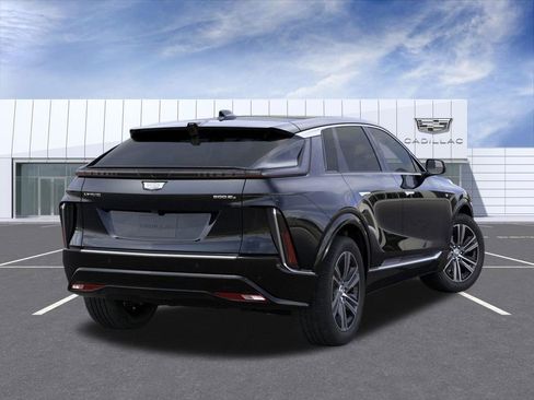 New 2026 Cadillac Lyriq Premium Luxury AWD/4WD image 4