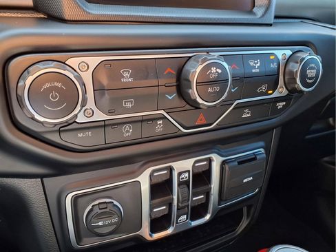 Used 2023 Jeep Wrangler Sport S w/ Sun And Sound Package image 18