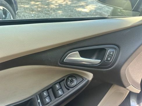 Used 2018 Ford Focus SE image 13