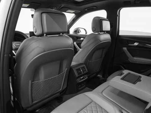 Used 2021 Audi SQ5 Prestige image 46