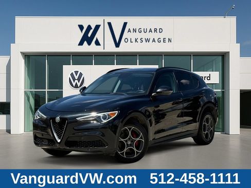 Used 2018 Alfa Romeo Stelvio Sport w/ Quick Order Package 22J Sport AWD/4WD image 1