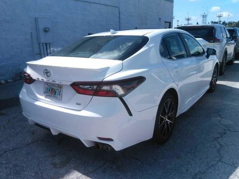 Used 2024 Toyota Camry SE FWD image 7