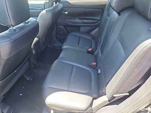 Used 2017 Mitsubishi Outlander SEL AWD/4WD image 30