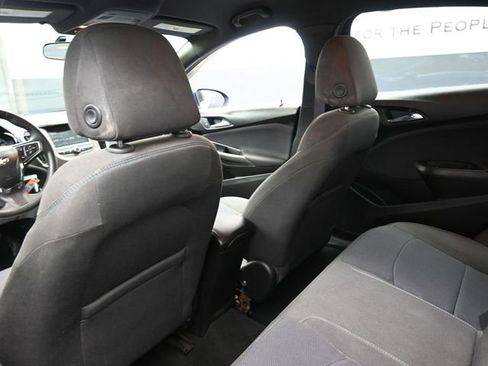 Used 2017 Chevrolet Cruze LT image 23