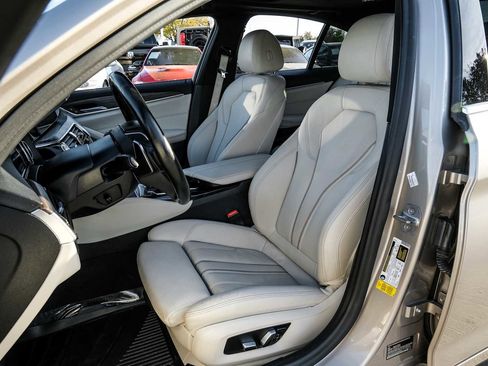 Used 2018 BMW 530i 530i w/ Premium Package image 30