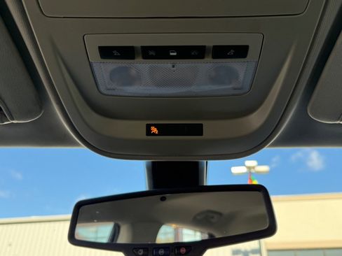 Used 2018 Chevrolet Colorado Z71 image 32