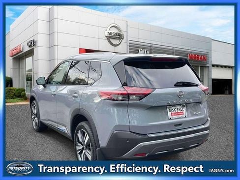 Used 2023 Nissan Rogue SL w/ SL Premium Package AWD/4WD image 8