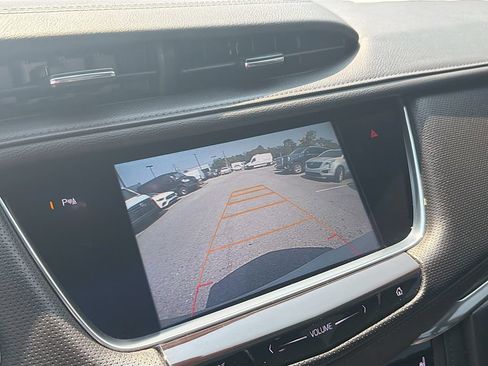 Used 2017 Cadillac XT5 Luxury w/ Driver Awareness Package FWD image 14