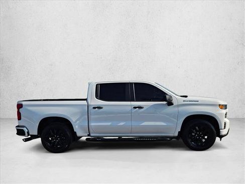 Used 2022 Chevrolet Silverado 1500 Custom w/ Safety Confidence Package RWD image 4