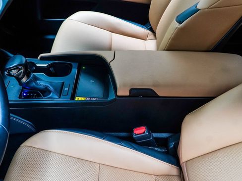 Used 2025 Lexus ES 350 w/ Premium Package FWD image 17