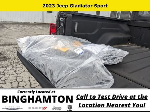 Used 2023 Jeep Gladiator Sport AWD/4WD image 29