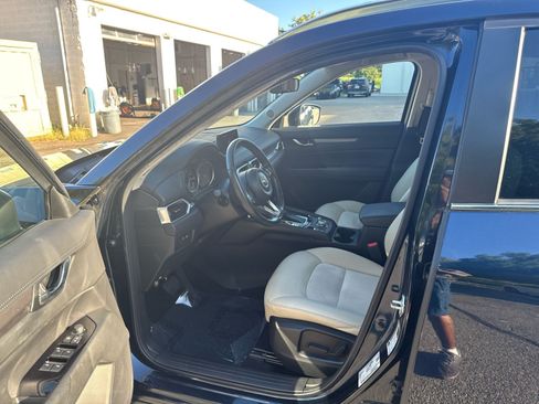 Used 2019 MAZDA CX-5 Touring FWD image 10