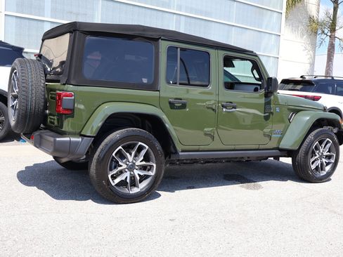 Used 2024 Jeep Wrangler Sport S w/ Convenience Group AWD/4WD image 9