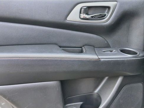 Used 2019 Nissan Pathfinder SL FWD image 44