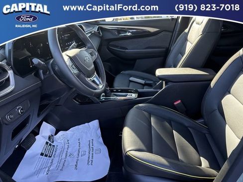 Used 2024 Chevrolet TrailBlazer ACTIV w/ Convenience Package image 17