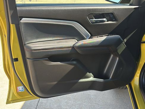 Used 2023 Chevrolet Colorado Z71 w/ Z71 Convenience Package 2 image 24