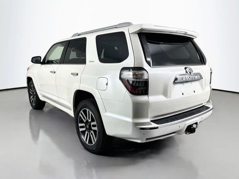 Used 2016 Toyota 4Runner Limited AWD/4WD image 3