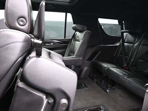 Used 2023 Cadillac Escalade Sport AWD/4WD image 34