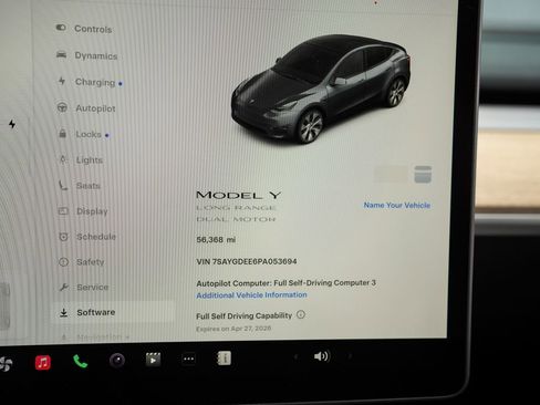 Used 2023 Tesla Model Y Long Range image 30
