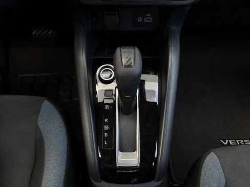 Used 2025 Nissan Versa SV FWD image 21