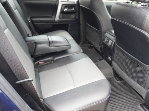 Used 2024 Toyota 4Runner SR5 Premium w/ Moonroof Package RWD image 10