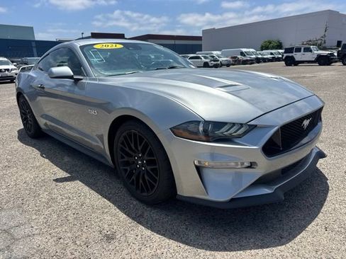 Used 2021 Ford Mustang GT Premium w/ GT Performance Package RWD image 3