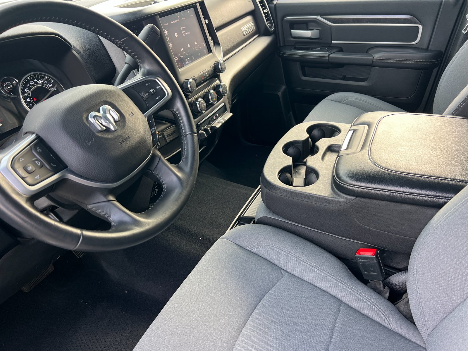 Used 2024 RAM 2500 Big Horn AWD/4WD image 10
