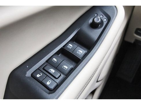 Used 2022 Jeep Grand Cherokee Limited image 24