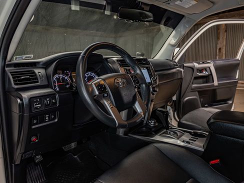 Used 2022 Toyota 4Runner TRD Sport w/ Technology Package AWD/4WD image 12