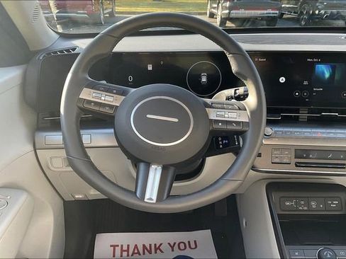 Used 2024 Hyundai Kona SEL w/ Convenience Package image 6