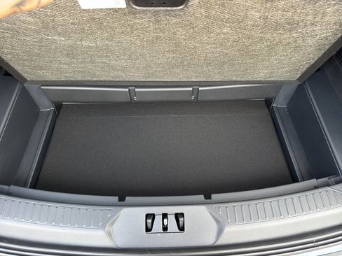 New 2026 Ford Explorer Active RWD image 11