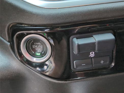 Used 2022 Chevrolet Silverado 1500 LTZ image 18