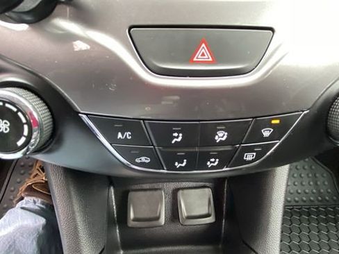 Used 2017 Chevrolet Cruze LT image 28