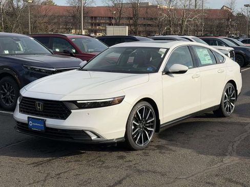 New 2026 Honda Accord Touring image 4