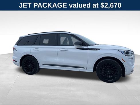 Used 2023 Lincoln Aviator Reserve w/ Equipment Group 201A image 5