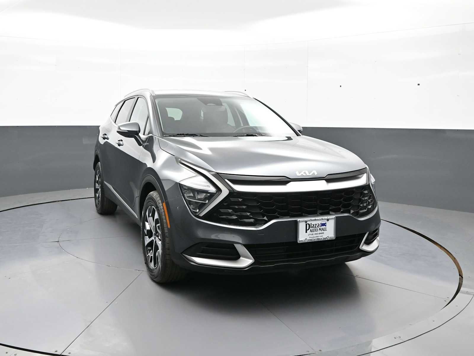 Certified 2023 Kia Sportage EX AWD/4WD image 3
