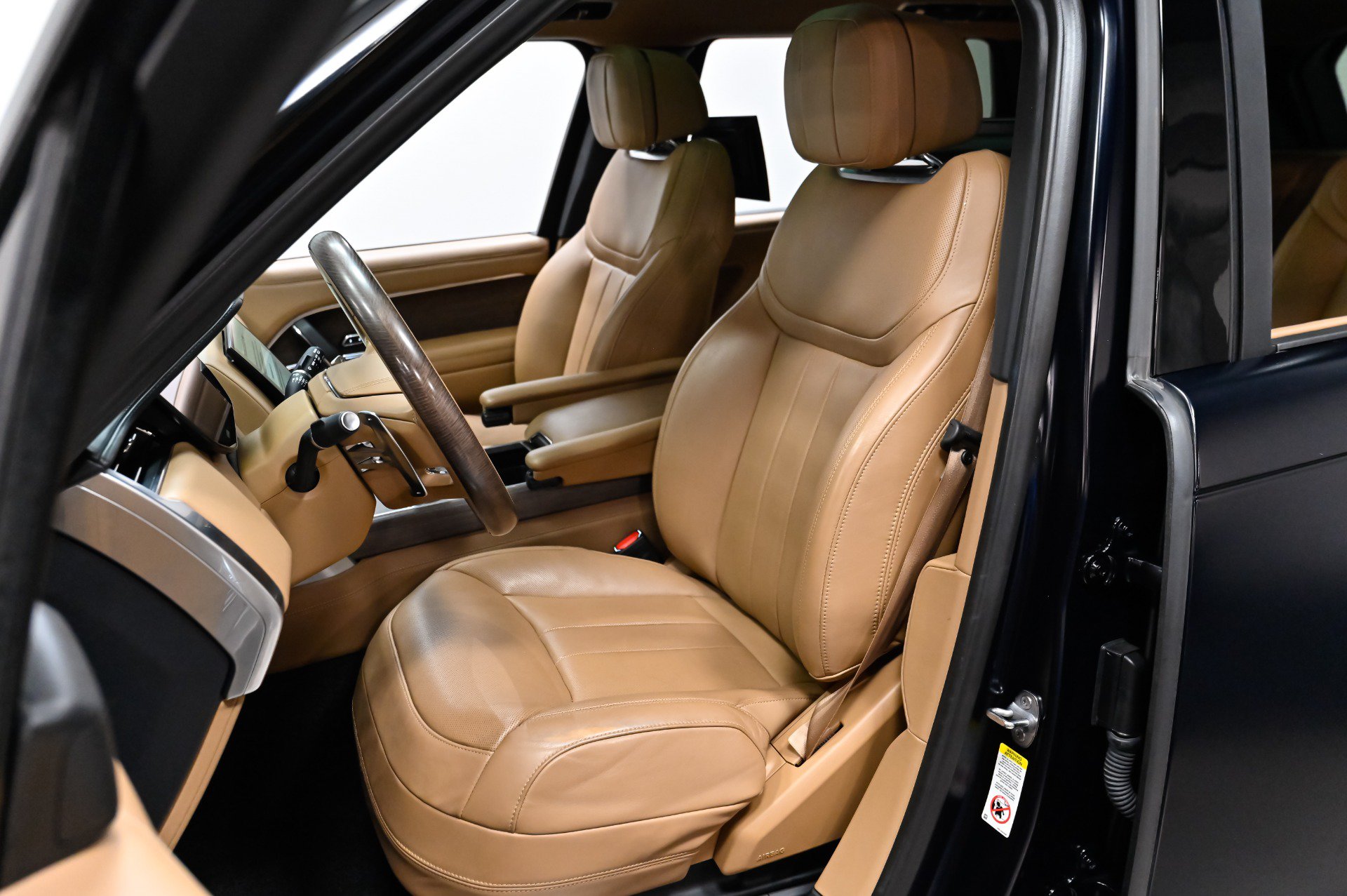 Used 2023 Land Rover Range Rover Long Wheelbase Autobiography AWD/4WD image 6