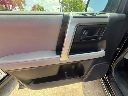 Used 2011 Toyota 4Runner SR5 AWD/4WD image 19