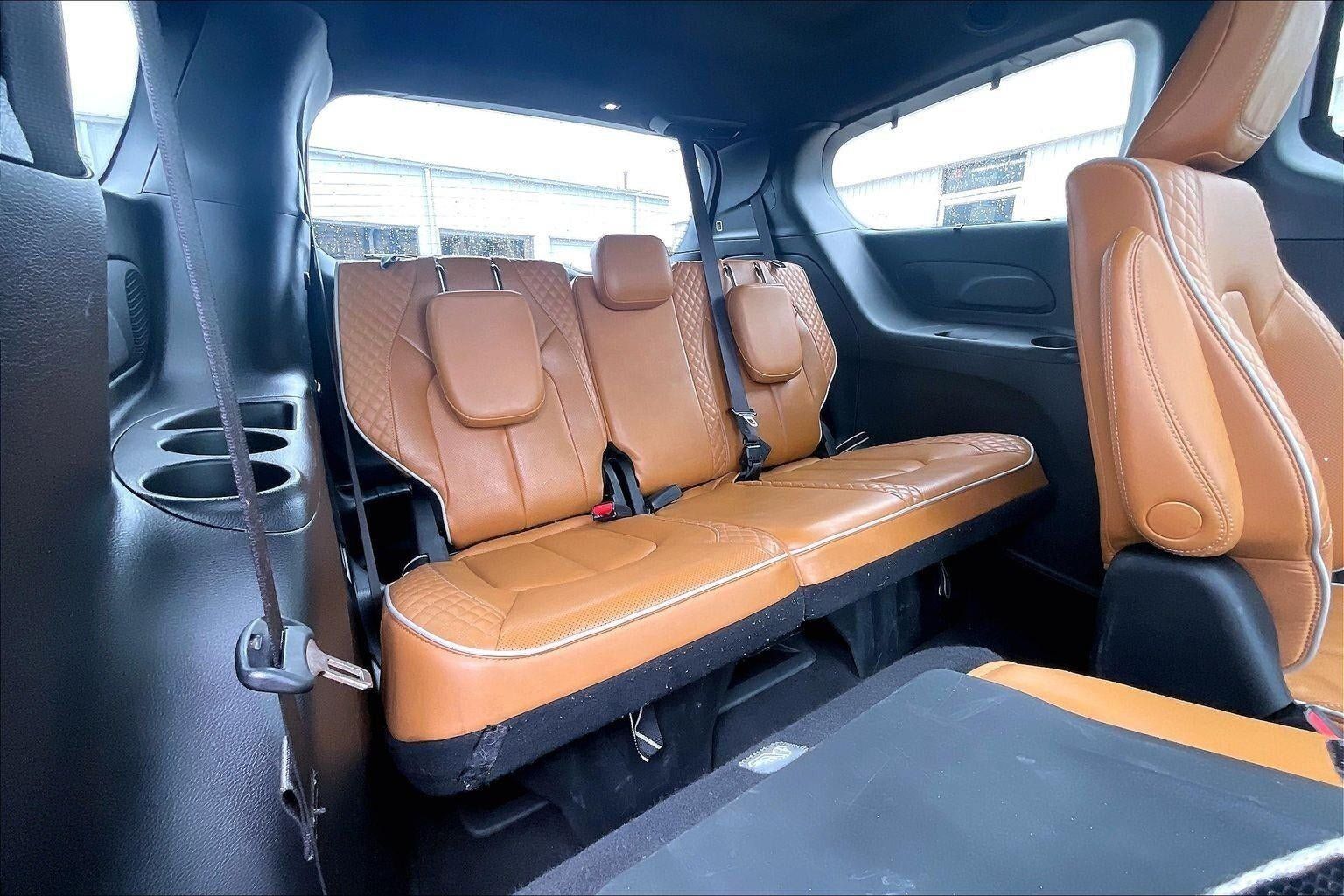 Used 2023 Chrysler Pacifica Pinnacle FWD image 25
