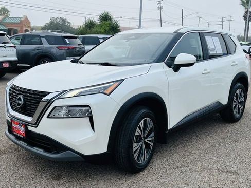 Certified 2023 Nissan Rogue SV image 3