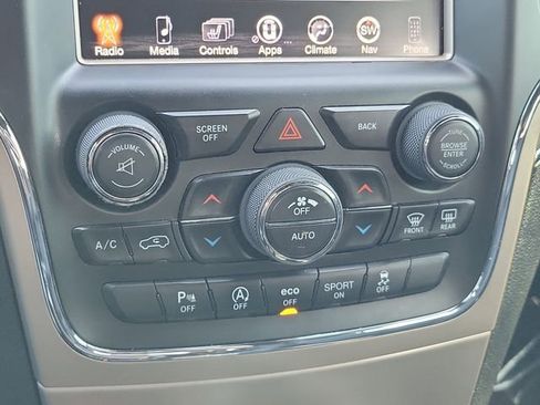 Used 2017 Jeep Grand Cherokee Limited image 28