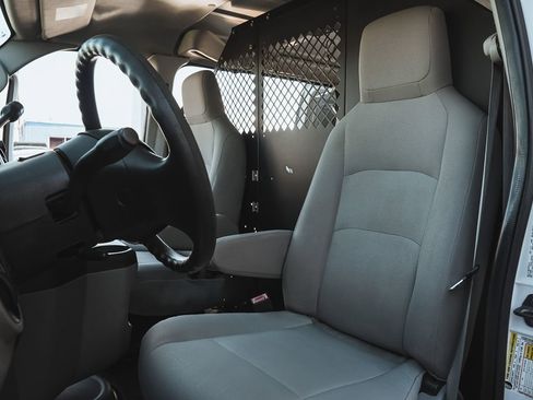 Used 2013 Ford E-150 and Econoline 150 w/ PWR Group image 15