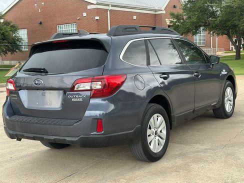 Used 2017 Subaru Outback 2.5i Premium AWD/4WD image 5