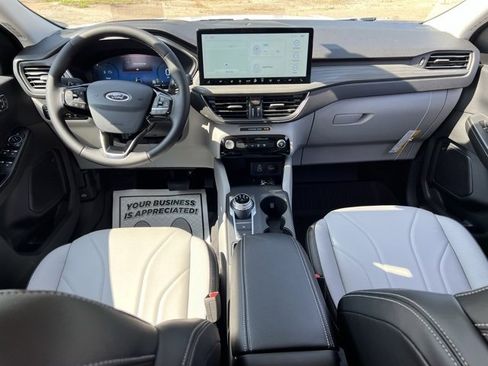 New 2025 Ford Escape SE w/ PHEV Premium Package image 9