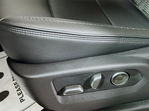 New 2026 GMC Sierra 3500 Denali w/ Denali Reserve Package image 15