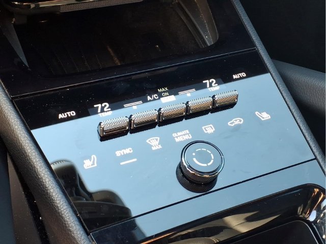 Used 2024 Porsche Cayenne AWD/4WD image 10