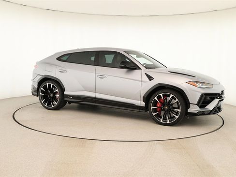 Used 2024 Lamborghini Urus S image 9