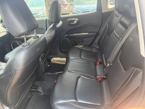 Used 2018 Jeep Compass Limited w/ Navigation Group AWD/4WD image 17
