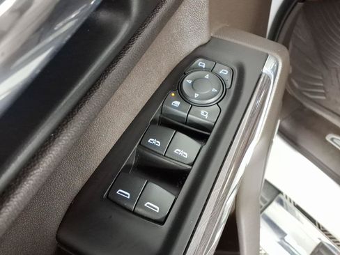 Used 2020 Chevrolet Silverado 1500 LTZ AWD/4WD image 18